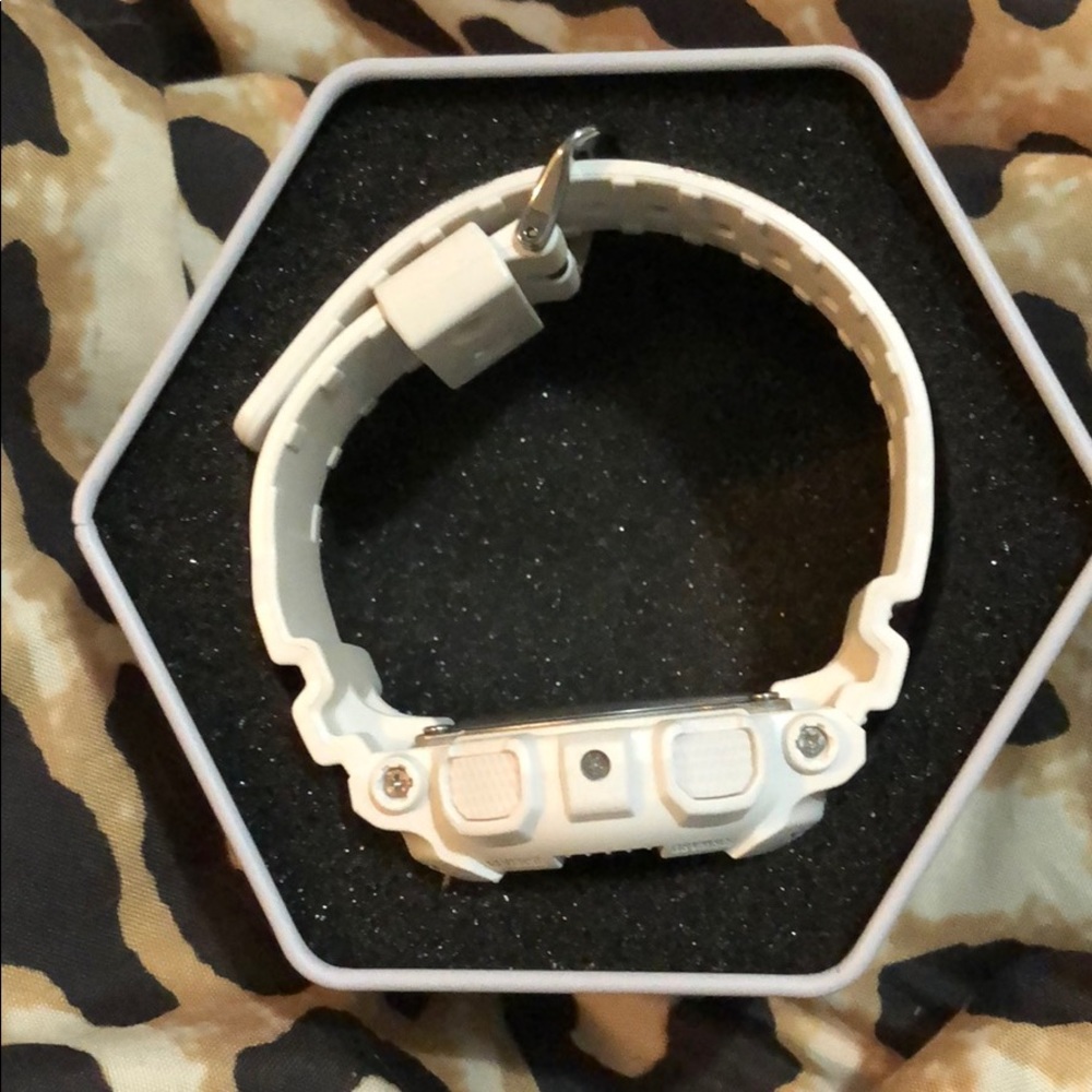 G-Shock Watch - Picture 2 of 3